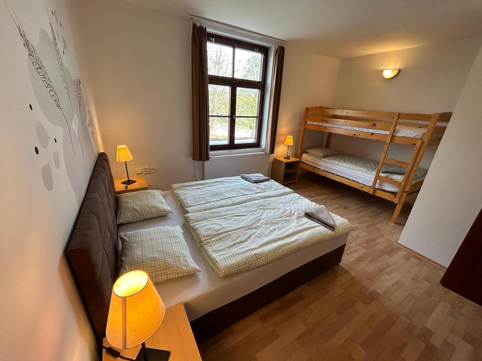 Penzion Majak Dublovice Buitenkant foto